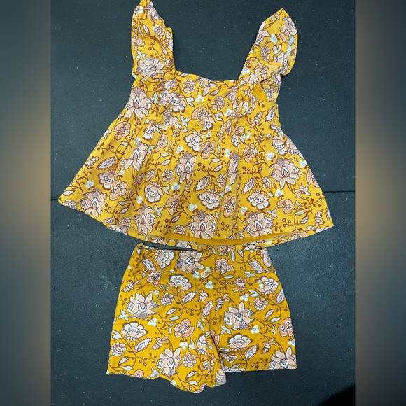 EUC, Janie & Jack set, sunflower floral paisley top/short - Picture 6 of 7